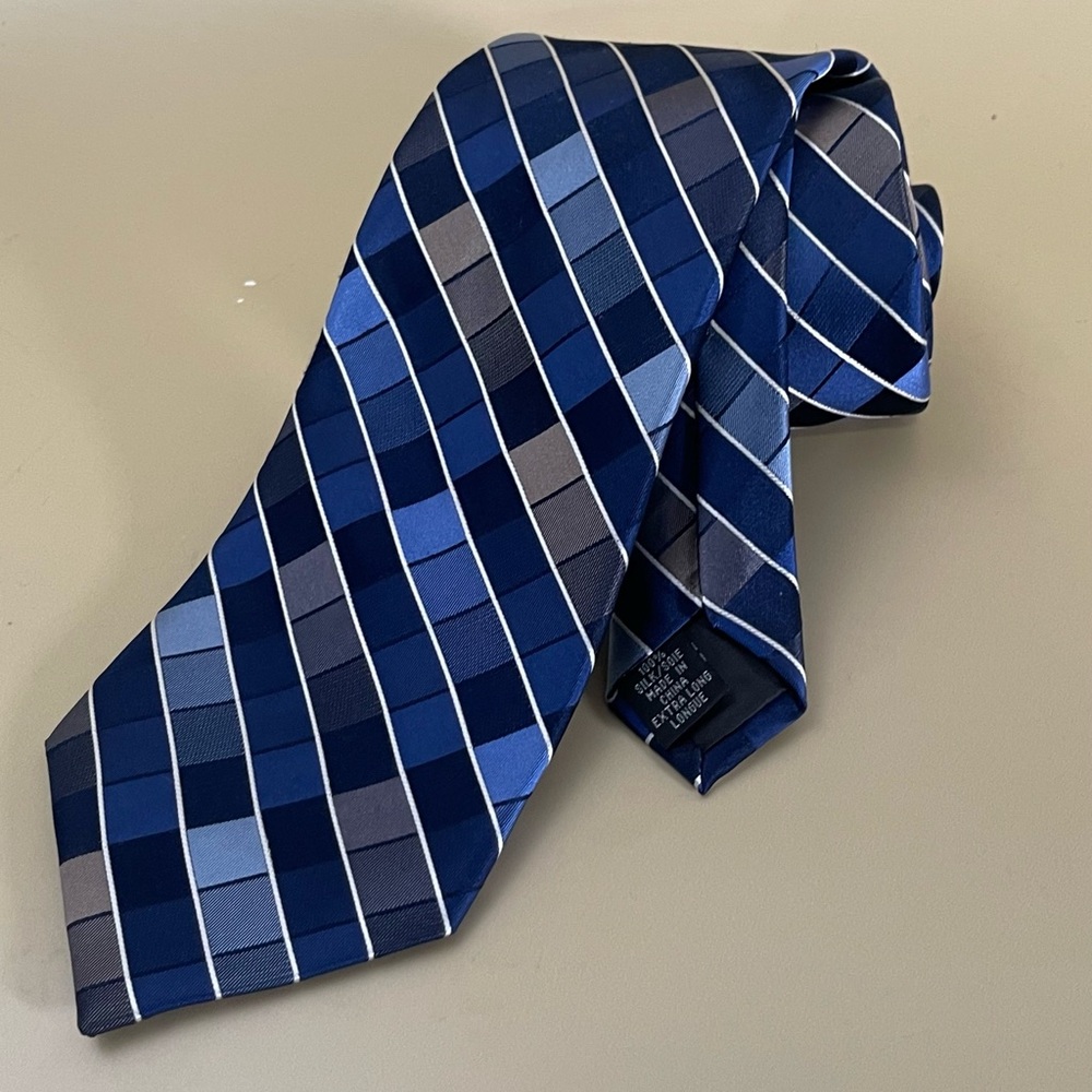 Van Heusen Men's Geometric Blue Necktie Extra Long